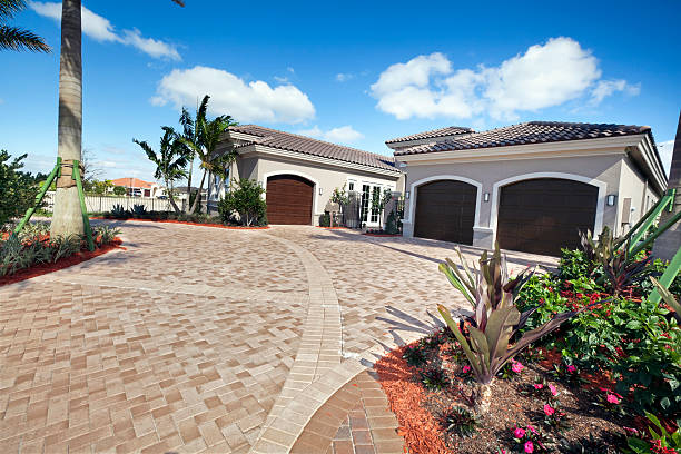 Best Driveway Pavers Cost  in USA